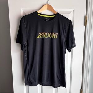 Men’s Brooks Running Shirt Large
